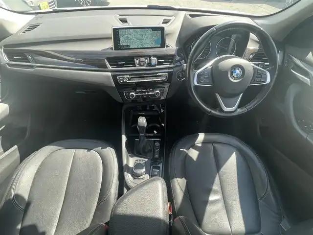 ＢＭＷ Ｘ１ 兵庫県 2018(平30)年 6.2万km ミネラルホワイト ワンオーナー/保証書/取扱説明書/純正SDナビ/Bluetooth/CD・DVD再生可能/バックカメラ/ドライブレコーダー/シートヒーター/パワーシート/レザーシート/スマートキー×２/クルーズコントロール/ETC/フロアマット/純正アルミホイール/電動格納ミラー