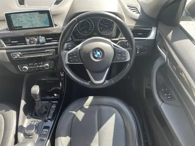 ＢＭＷ Ｘ１ 兵庫県 2018(平30)年 6.2万km ミネラルホワイト ワンオーナー/保証書/取扱説明書/純正SDナビ/Bluetooth/CD・DVD再生可能/バックカメラ/ドライブレコーダー/シートヒーター/パワーシート/レザーシート/スマートキー×２/クルーズコントロール/ETC/フロアマット/純正アルミホイール/電動格納ミラー