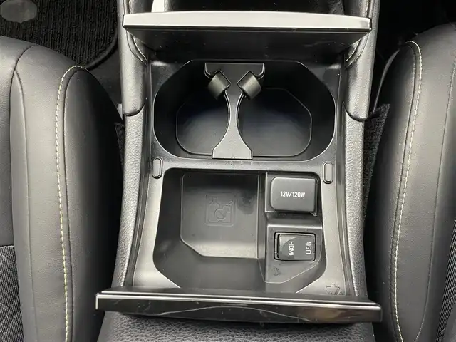 トヨタ ハリアー ハイブリッド エレガンス 茨城県 2014(平26)年 4.1万km ホワイトパールクリスタルシャイン 純正ナビ/・Bluetooth接続/・CDチェンジャー/・バックカメラ/・ｓｄミュージックサーバー/・USB入力/・フルセグテレビ/ETC/ドライブレコーダー/パワーシート/ハーフレザーシート/MTモード付/オートライト/エンジンスタート/４WD/スマートキー