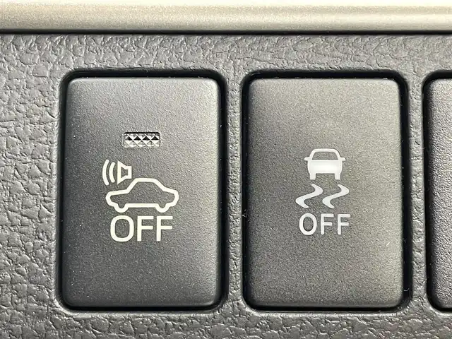 トヨタ ハリアー ハイブリッド エレガンス 茨城県 2014(平26)年 4.1万km ホワイトパールクリスタルシャイン 純正ナビ/・Bluetooth接続/・CDチェンジャー/・バックカメラ/・ｓｄミュージックサーバー/・USB入力/・フルセグテレビ/ETC/ドライブレコーダー/パワーシート/ハーフレザーシート/MTモード付/オートライト/エンジンスタート/４WD/スマートキー