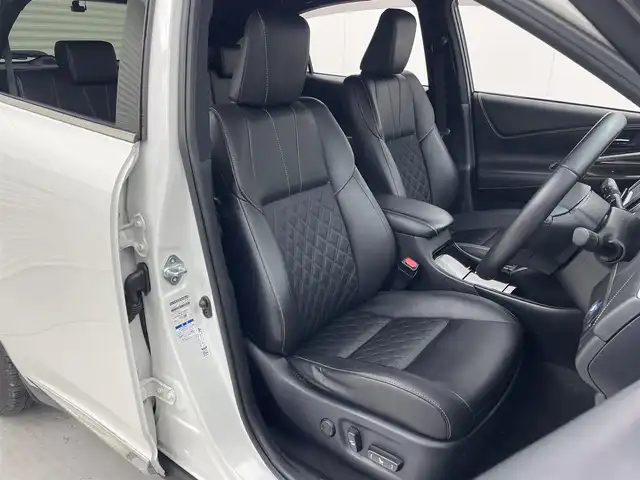 トヨタ ハリアー ハイブリッド エレガンス 茨城県 2014(平26)年 4.1万km ホワイトパールクリスタルシャイン 純正ナビ/・Bluetooth接続/・CDチェンジャー/・バックカメラ/・ｓｄミュージックサーバー/・USB入力/・フルセグテレビ/ETC/ドライブレコーダー/パワーシート/ハーフレザーシート/MTモード付/オートライト/エンジンスタート/４WD/スマートキー