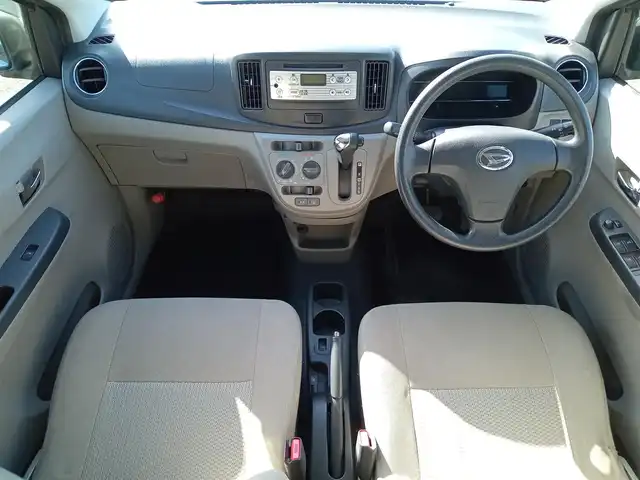 ダイハツ ミラ イース Xf メモリアルエディション 福井県 2012(平24)年 13.3万km ブライトシルバーメタリック エコアイドル/カーオーディオ（FM/AM/CD/AUX）/マニュアルエアコン/ハロゲンライト/フロントフォグランプ/ライトレベライザー/リモコンキー