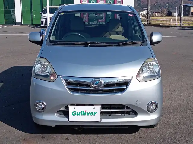 ダイハツ ミラ イース Xf メモリアルエディション 福井県 2012(平24)年 13.3万km ブライトシルバーメタリック エコアイドル/カーオーディオ（FM/AM/CD/AUX）/マニュアルエアコン/ハロゲンライト/フロントフォグランプ/ライトレベライザー/リモコンキー