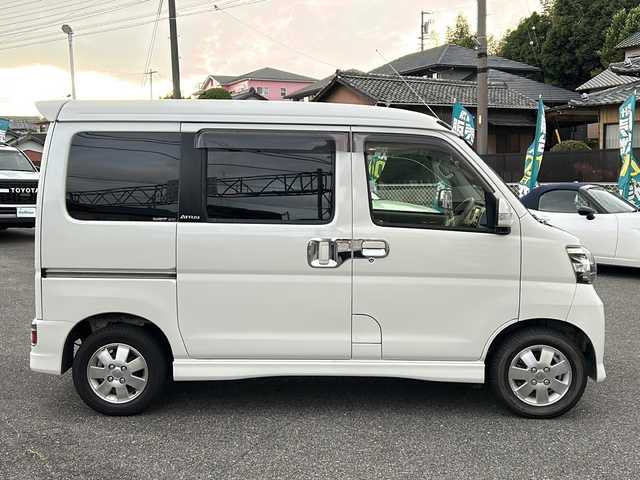 ダイハツ アトレー ワゴン カスタム ターボ RS リミテッド 愛知県 2016(平28)年 10.8万km パールホワイトⅢ /禁煙車/ワンオーナー//フルタイム4WD//純正ナビ・フルセグTV//Bluetooth.DVD.CD//ETC/キーレスエントリー//左パワースライドドア//電動格納ウィンカーミラー//純正13インチアルミ//純正フロアマット//純正ドアバイザー//新車保証書//取扱説明書