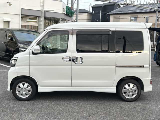 ダイハツ アトレー ワゴン カスタム ターボ RS リミテッド 愛知県 2016(平28)年 10.8万km パールホワイトⅢ /禁煙車/ワンオーナー//フルタイム4WD//純正ナビ・フルセグTV//Bluetooth.DVD.CD//ETC/キーレスエントリー//左パワースライドドア//電動格納ウィンカーミラー//純正13インチアルミ//純正フロアマット//純正ドアバイザー//新車保証書//取扱説明書