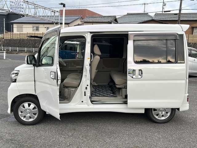 ダイハツ アトレー ワゴン カスタム ターボ RS リミテッド 愛知県 2016(平28)年 10.8万km パールホワイトⅢ /禁煙車/ワンオーナー//フルタイム4WD//純正ナビ・フルセグTV//Bluetooth.DVD.CD//ETC/キーレスエントリー//左パワースライドドア//電動格納ウィンカーミラー//純正13インチアルミ//純正フロアマット//純正ドアバイザー//新車保証書//取扱説明書