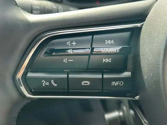 マツダ ＣＸ－６０ XD HV エクスクルーシブスポーツ 和歌山県 2023(令5)年 0.4万km ソニックシルバーM BOSEプレミアムサウンド/純正ナビ/フルセグTV/360°モニター/衝突軽減ブレーキ/レーダークルーズコントロール/ブラインドスポットモニター/ヘッドアップディスプレイ/パワーバックドア/パワーシート/ポジションメモリー/シートヒーター/ETC/純正フロアマット/純正アルミホイール/LEDヘッドライト/フォグランプ/オートライト