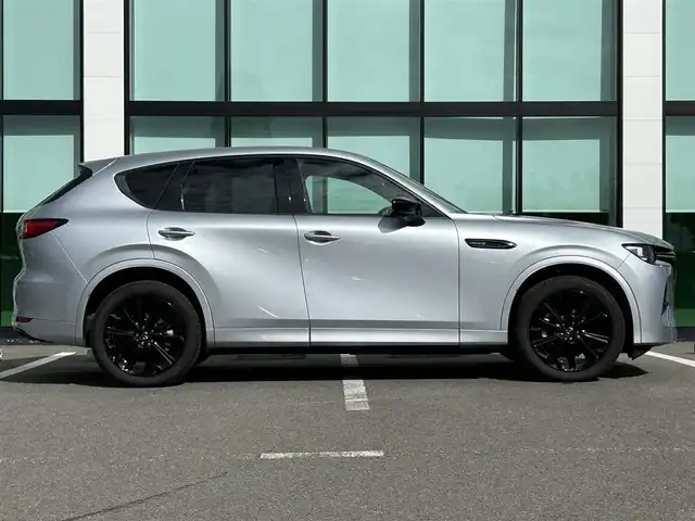 マツダ ＣＸ－６０ XD HV エクスクルーシブスポーツ 和歌山県 2023(令5)年 0.4万km ソニックシルバーM BOSEプレミアムサウンド/純正ナビ/フルセグTV/360°モニター/衝突軽減ブレーキ/レーダークルーズコントロール/ブラインドスポットモニター/ヘッドアップディスプレイ/パワーバックドア/パワーシート/ポジションメモリー/シートヒーター/ETC/純正フロアマット/純正アルミホイール/LEDヘッドライト/フォグランプ/オートライト