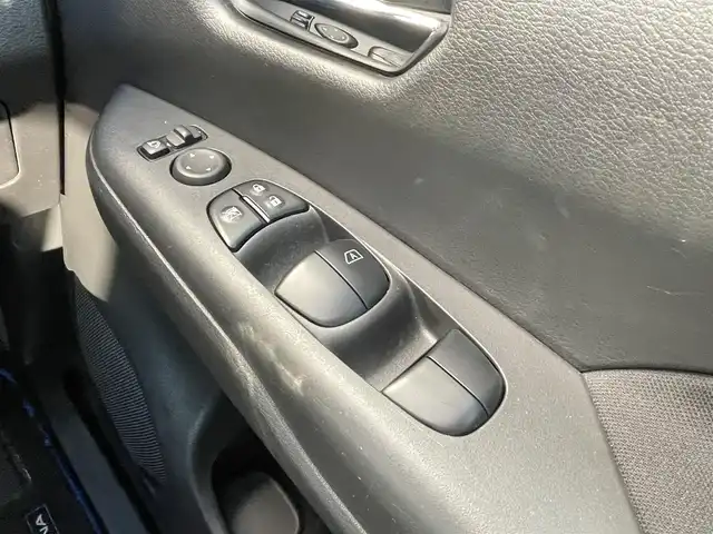 日産 セレナ e－パワー ハイウェイスター V 千葉県 2021(令3)年 4.2万km ブリリアントホワイトパール 純正１０インチナビ/・Bluetooth/ミュージックサーバー/フルセグ/DVD再生機能あり/プロパイロット/デジタルインナーミラー/ステリングスイッチ/Ｄ／Ｎ席シートヒーター/ハンズフリーパワースライドドア/ブラインドスポットモニター/前後コーナーセンサー