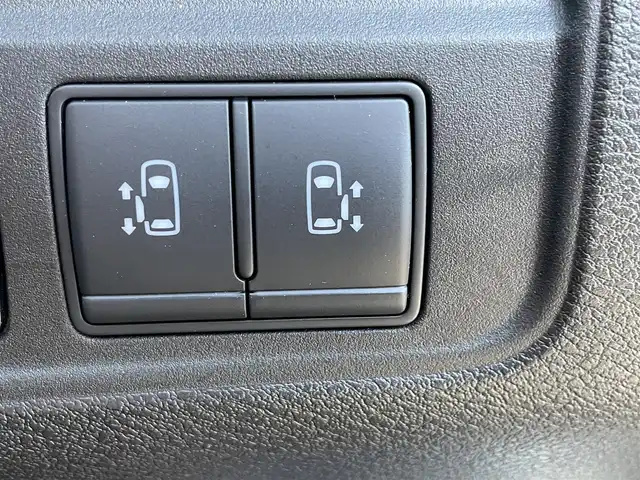 日産 セレナ e－パワー ハイウェイスター V 千葉県 2021(令3)年 4.2万km ブリリアントホワイトパール 純正１０インチナビ/・Bluetooth/ミュージックサーバー/フルセグ/DVD再生機能あり/プロパイロット/デジタルインナーミラー/ステリングスイッチ/Ｄ／Ｎ席シートヒーター/ハンズフリーパワースライドドア/ブラインドスポットモニター/前後コーナーセンサー