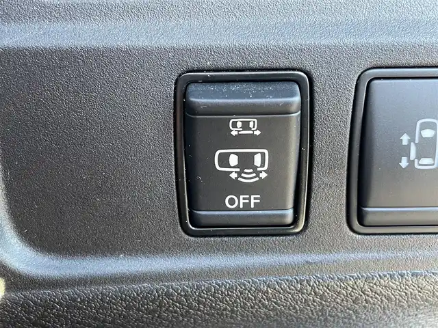 日産 セレナ e－パワー ハイウェイスター V 千葉県 2021(令3)年 4.2万km ブリリアントホワイトパール 純正１０インチナビ/・Bluetooth/ミュージックサーバー/フルセグ/DVD再生機能あり/プロパイロット/デジタルインナーミラー/ステリングスイッチ/Ｄ／Ｎ席シートヒーター/ハンズフリーパワースライドドア/ブラインドスポットモニター/前後コーナーセンサー