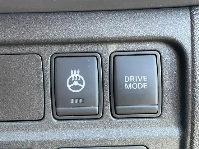 日産 セレナ e－パワー ハイウェイスター V 千葉県 2021(令3)年 4.2万km ブリリアントホワイトパール 純正１０インチナビ/・Bluetooth/ミュージックサーバー/フルセグ/DVD再生機能あり/プロパイロット/デジタルインナーミラー/ステリングスイッチ/Ｄ／Ｎ席シートヒーター/ハンズフリーパワースライドドア/ブラインドスポットモニター/前後コーナーセンサー