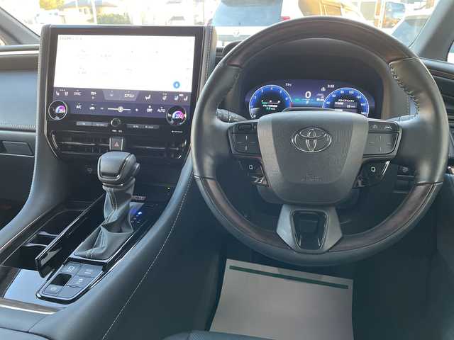 トヨタ アルファード Z 神奈川県 2024(令6)年 0.7万km プラチナホワイトパールマイカ ワンオーナー/サンルーフ/ユニバーサルステップ/モデリスタエアロ/モデリスタ20インチアルミ/純正ナビ(USB/HDMI/BT/フルセグTV/Miracast)/パノラミックビューモニター/純正12.1インチフリップダウンモニター/電動サンシェード/トヨタセーフティセンス/ブラインドスポットモニター/黒革シート/パワーシート/シートヒーター/シートクーラー/ステアリングヒーター/デジタルインナーミラー/ヘッドアップディスプレイ/置くだけ充電/パワーバックドア/両側パワースライドドア/ビルトインETC2.0/前後ドライブレコーダー/純正フロアマット/純正ドアバイザー/ISOFIX/スペアキー×1