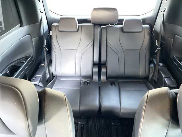 トヨタ アルファード Z 神奈川県 2024(令6)年 0.7万km プラチナホワイトパールマイカ ワンオーナー/サンルーフ/ユニバーサルステップ/モデリスタエアロ/モデリスタ20インチアルミ/純正ナビ(USB/HDMI/BT/フルセグTV/Miracast)/パノラミックビューモニター/純正12.1インチフリップダウンモニター/電動サンシェード/トヨタセーフティセンス/ブラインドスポットモニター/黒革シート/パワーシート/シートヒーター/シートクーラー/ステアリングヒーター/デジタルインナーミラー/ヘッドアップディスプレイ/置くだけ充電/パワーバックドア/両側パワースライドドア/ビルトインETC2.0/前後ドライブレコーダー/純正フロアマット/純正ドアバイザー/ISOFIX/スペアキー×1