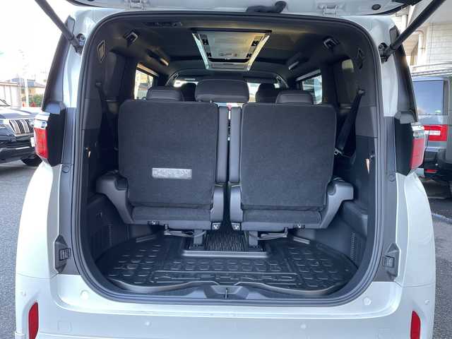 トヨタ アルファード Z 神奈川県 2024(令6)年 0.7万km プラチナホワイトパールマイカ ワンオーナー/サンルーフ/ユニバーサルステップ/モデリスタエアロ/モデリスタ20インチアルミ/純正ナビ(USB/HDMI/BT/フルセグTV/Miracast)/パノラミックビューモニター/純正12.1インチフリップダウンモニター/電動サンシェード/トヨタセーフティセンス/ブラインドスポットモニター/黒革シート/パワーシート/シートヒーター/シートクーラー/ステアリングヒーター/デジタルインナーミラー/ヘッドアップディスプレイ/置くだけ充電/パワーバックドア/両側パワースライドドア/ビルトインETC2.0/前後ドライブレコーダー/純正フロアマット/純正ドアバイザー/ISOFIX/スペアキー×1