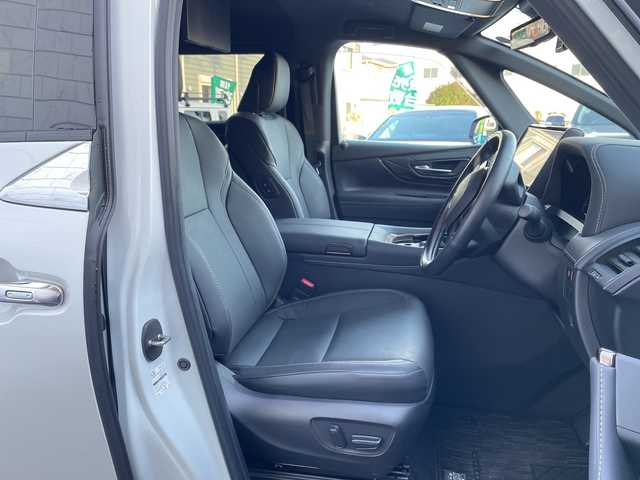 トヨタ アルファード Z 神奈川県 2024(令6)年 0.7万km プラチナホワイトパールマイカ ワンオーナー/サンルーフ/ユニバーサルステップ/モデリスタエアロ/モデリスタ20インチアルミ/純正ナビ(USB/HDMI/BT/フルセグTV/Miracast)/パノラミックビューモニター/純正12.1インチフリップダウンモニター/電動サンシェード/トヨタセーフティセンス/ブラインドスポットモニター/黒革シート/パワーシート/シートヒーター/シートクーラー/ステアリングヒーター/デジタルインナーミラー/ヘッドアップディスプレイ/置くだけ充電/パワーバックドア/両側パワースライドドア/ビルトインETC2.0/前後ドライブレコーダー/純正フロアマット/純正ドアバイザー/ISOFIX/スペアキー×1