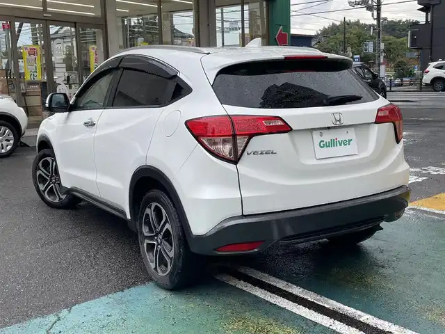 ホンダ ヴェゼル S 静岡県 2014(平26)年 12.6万km ホワイトオーキッドパール 社外8インチナビ/フルセグTV/DVD/CD/SD/MSV/BT/バックカメラ/ハーフレザーシート/前席シートヒーター/クルーズコントロール/ETC/LEDヘッドライト/ステアリングスイッチ/パドルシフト/スマートキー×2/保証書/取扱説明書