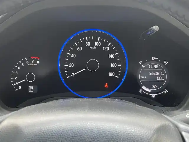 ホンダ ヴェゼル S 静岡県 2014(平26)年 12.6万km ホワイトオーキッドパール 社外8インチナビ/フルセグTV/DVD/CD/SD/MSV/BT/バックカメラ/ハーフレザーシート/前席シートヒーター/クルーズコントロール/ETC/LEDヘッドライト/ステアリングスイッチ/パドルシフト/スマートキー×2/保証書/取扱説明書