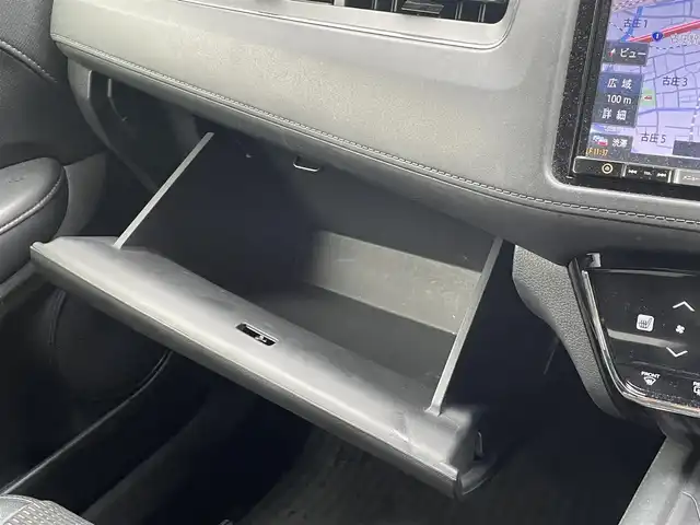 ホンダ ヴェゼル S 静岡県 2014(平26)年 12.6万km ホワイトオーキッドパール 社外8インチナビ/フルセグTV/DVD/CD/SD/MSV/BT/バックカメラ/ハーフレザーシート/前席シートヒーター/クルーズコントロール/ETC/LEDヘッドライト/ステアリングスイッチ/パドルシフト/スマートキー×2/保証書/取扱説明書