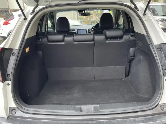 ホンダ ヴェゼル S 静岡県 2014(平26)年 12.6万km ホワイトオーキッドパール 社外8インチナビ/フルセグTV/DVD/CD/SD/MSV/BT/バックカメラ/ハーフレザーシート/前席シートヒーター/クルーズコントロール/ETC/LEDヘッドライト/ステアリングスイッチ/パドルシフト/スマートキー×2/保証書/取扱説明書