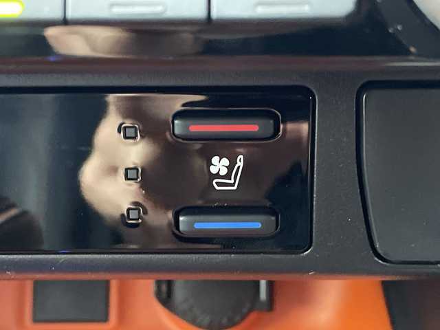 トヨタ ＲＡＶ４ アドベンチャー 岐阜県 2022(令4)年 3.6万km アティチュードブラックマイカ 純正9インチSDナビ/CD/DVD/Bluetooth/フルセグTV/バックカメラ/ビルトインETC2.0/トヨタセーフティセンス/プリクラッシュセーフティシステム/レーントレーシングアシスト/オートハイビーム/レーダークルーズコントロール/ブラインドスポットモニター/ロードサインアシスト/リアクロストラフィックアラート/パーキングサポートブレーキ/レザーシート/シートヒーター/エアシート/パワーシート/シートメモリ/革巻きステアリング/ステアリングヒーター/ステアリングリモコン/オートLEDヘッドライト/フォグランプ/プッシュスタート/スマートキー/前後ドライブレコーダー/ルーフレール