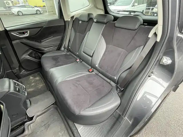 スバル フォレスター スポーツ 道央・札幌 2023(令5)年 5.2万km マグネタイトグレーメタリック ４WD/ワンオーナー/サンルーフ/純正ディーラーOPナビ/CD/DVD/BT/フルセグ/アイサイト/衝突被害軽減ブレーキ/横滑り防止装置/レーダークルーズコントロール/レーンキープアシスト/パーキングアシスト/リアパーキングセンサー/ブラインドスポットモニター/SRH/バック/サイド/フロントカメラ/XMODE/SI-DRIVE/デジタルインナーミラー/アイドリングストップ/パワーバックドア/前席パワーシート/D席メモリーシート/全席シートヒーター/ハーフレザーシート/革巻きステアリング/ステアリングリモコン/パドルシフト/ハンドルヒーター/電動パーキング/オートブレーキホールド/プッシュスタート/スマートキー/LEDヘッドライト/オートライト/フォグランプ/電動格納ミラー/ヒーテッドドアミラー/ウィンカーミラー/社外フロアマット/ドアバイザー/スペアキー