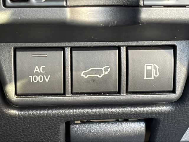 トヨタ プリウス Z 三重県 2023(令5)年 1.6万km グレー メーカーオプション/・パノラマルーフ/・デジタルインナーミラー/・前後ドライブレコーダー/・ディスプレイオーディオプラス/セーフティセンス/・プリクラッシュセーフティ/・緊急時操舵支援/・フロントクロストラフィックアラート/・レーンチェンジアシスト/・レーントレーシングアシスト/・レーンディパーチャーアラート/・レーダークルーズコントロール/・オートマチックハイビーム/・ロードサインアシスト/・プロアクティブドライビングアシスト/・発進遅れ告知機能/ブラインドスポットモニター/トヨタチームメイト/パーキングサポートブレーキ/純正12.3型ディスプレオオーディオプラス/【ナビ/フルセグ/Bluetooth/USB/Miracast】/パノラミックビューモニター/ビルトインETC2.0/おくだけ充電/アクセサリーコンセント/ステアリングヒーター/パワーバックドア/合皮スポーティシート/D/N席シートベンチレーション/D/N席シートヒーター/D席パワーシート/オートライト/LEDヘッドライト/LEDライン発光/LEDアクセサリーランプ/195/50R19インチ純正AW/プッシュスタート/スマートキー