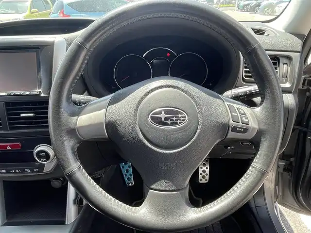 スバル フォレスター 2．0XT 長崎県 2011(平23)年 10.8万km スティールシルバーメタリック /ワンオーナー//社外HDDナビ//クルーズコントロール//ETC//パワーシート//シートヒーター//ターボ車//LEDヘッドライト//保証書　取扱説明書