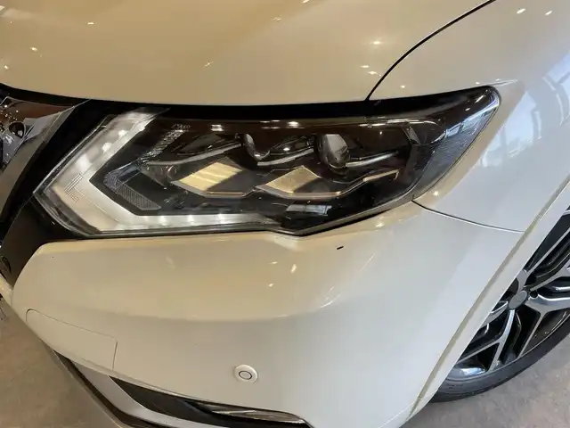 日産 エクストレイル モード・プレミア i 道央・札幌 2018(平30)年 12.2万km ブリリアントホワイトパール ワンオーナー/アルパイン社製エクストレイル専用11インチSDナビ/　・フルセグTV/　・CD/DVD/　・SD/USB/HDMI/　・Bluetooth/アルパイン社製リアモニター/アルパイン社製パワードサブウーファー/アルパイン社製2wayカスタムスピーカー/純正オプションAUTECH19インチAW/純正エンジンスターター/純正デジタルインナーミラー/コムテック社製レーダー探知機/社外ドライブレコーダー/点検整備記録簿　（R1/2/3/5/6）/取扱説明書/保証書/スペアキー
