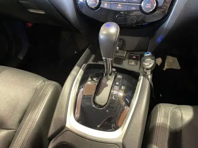 日産 エクストレイル モード・プレミア i 道央・札幌 2018(平30)年 12.2万km ブリリアントホワイトパール ワンオーナー/アルパイン社製エクストレイル専用11インチSDナビ/　・フルセグTV/　・CD/DVD/　・SD/USB/HDMI/　・Bluetooth/アルパイン社製リアモニター/アルパイン社製パワードサブウーファー/アルパイン社製2wayカスタムスピーカー/純正オプションAUTECH19インチAW/純正エンジンスターター/純正デジタルインナーミラー/コムテック社製レーダー探知機/社外ドライブレコーダー/点検整備記録簿　（R1/2/3/5/6）/取扱説明書/保証書/スペアキー