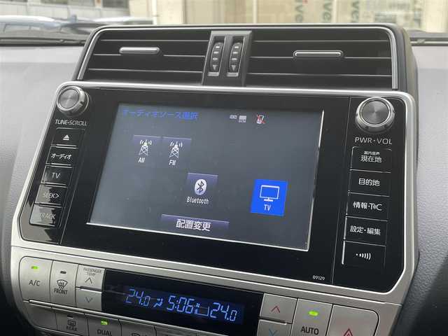 トヨタ ランドクルーザー プラド TX Lパッケージ 宮城県 2018(平30)年 9.1万km ホワイトパールクリスタルシャイン 7人乗り/純正メーカーOPナビ/フルセグTV/Bluetooth/パノラミックビューモニター/純正19インチAW/ETC2.0/D/Nシートヒーター/D/Nクーラーシート/D/Nパワーシート/アダプティブクルーズコントロール/レーンキープアシスト/コーナーセンサー/横すべり防止装置/オートライト/オートハイビーム/センターデフロック/ダウンヒルアシスト/3列目電動格納リアシート/純正マット