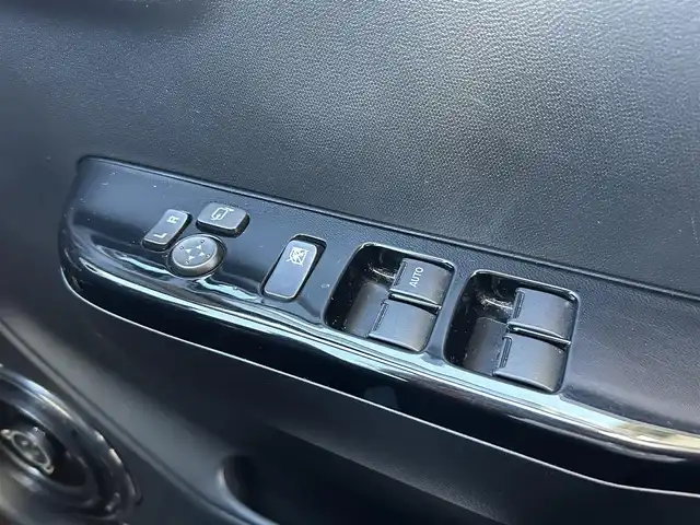 スズキ アルト ワークス 兵庫県 2020(令2)年 6.4万km ピュアホワイトP 5MT/RECAROシート/(CD/USB/AUX/SD)/ETC/HIDヘッドライト/フォグランプ/ステアリングリモコン/スマートキー/スペアキー/社外スピーカー/社外シフトノブ/社外リアスポイラー/純正ドアバイザー/純正フロアマット/純正アルミ15インチ