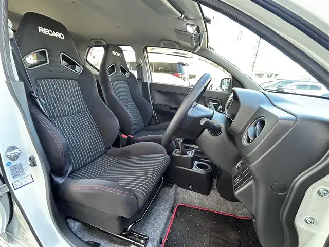 スズキ アルト ワークス 兵庫県 2020(令2)年 6.4万km ピュアホワイトP 5MT/RECAROシート/(CD/USB/AUX/SD)/ETC/HIDヘッドライト/フォグランプ/ステアリングリモコン/スマートキー/スペアキー/社外スピーカー/社外シフトノブ/社外リアスポイラー/純正ドアバイザー/純正フロアマット/純正アルミ15インチ