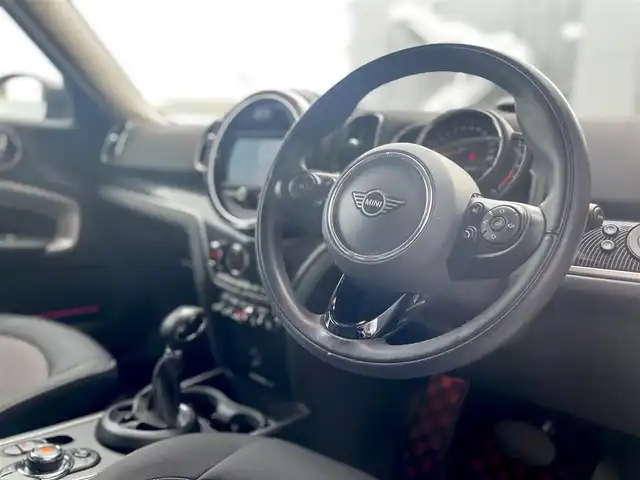 ＭＩＮＩ ミニ クロスオーバー クーパー D 栃木県 2020(令2)年 4.7万km チリ・レッド 純正ナビ（BT/AM/FM）/追従機能付きクルーズコントロール/ETC一体型ルームミラー/パワーバックドア/インテリジェントセーフティ/（歩行者警告/衝突警告）/バックカメラ/シートリフター/スペアキー/プッシュスタート/スマートキー