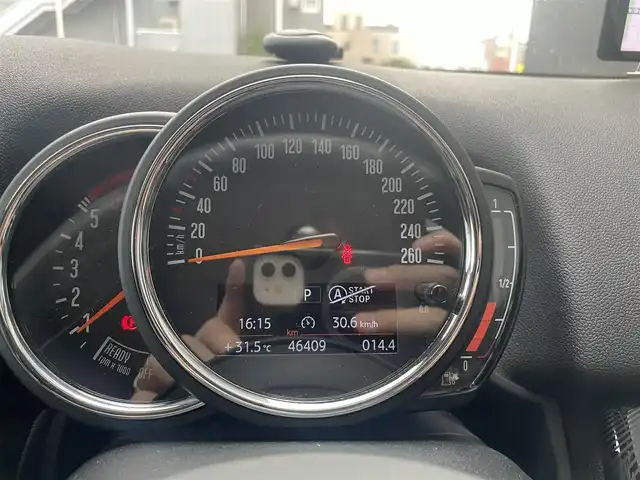 ＭＩＮＩ ミニ クロスオーバー クーパー D 栃木県 2020(令2)年 4.7万km チリ・レッド 純正ナビ（BT/AM/FM）/追従機能付きクルーズコントロール/ETC一体型ルームミラー/パワーバックドア/インテリジェントセーフティ/（歩行者警告/衝突警告）/バックカメラ/シートリフター/スペアキー/プッシュスタート/スマートキー