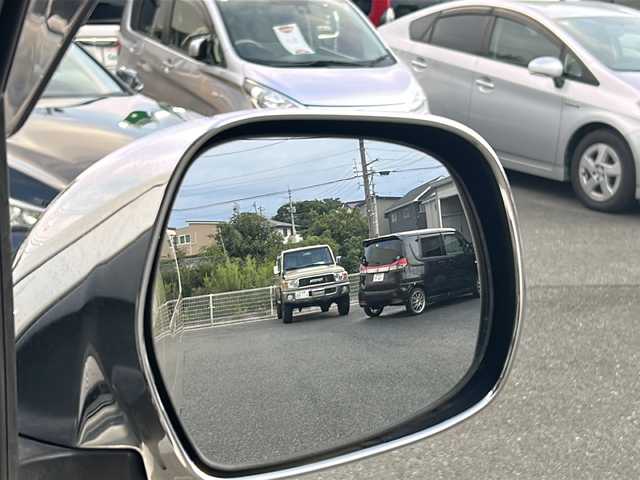 トヨタ ハイエース グランドキャビン 福岡県 2013(平25)年 9万km ゴールドM ・ワンオーナー/・3列目シート付/・Carrozzeriaナビ【AVIC-ZH99】/-BT/フルセグ/CD/DVD/SD/FM/AM/・バックカメラ/・純正フロアマット/・社外アルミ１６インチBADRUCKER】/・社外前ドラレコ[DRV-610】/・オートライト/・スペアタイヤ４本ホイール付き【195/80/15】/・片側パワースライドドア/・ドアバイザー/・電動格納ミラー/・フォグランプ/・リモコンキー