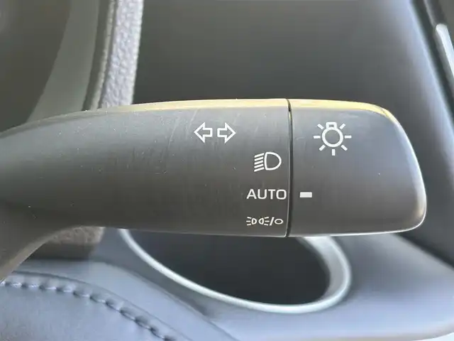 トヨタ ヴォクシー S－Z 茨城県 2022(令4)年 3.8万km アティチュードブラックマイカ 純正ディスプレイオーディオプラス/　（CD/DVD/USB/HDMI/Bluetooth/フルセグ）/バックカメラ/フリップダウンモニター/デジタルミラー型ドライブレコーダー（TZ）/セーフティセンス（衝突回避支援パッケージ）/・プリクラッシュセーフティ/・レーントレーシングアシスト/・レーンディパーチャーアラート/・レーダークルーズコントロール/・オートマチックハイビーム/・ロードサインアシスト/・ドライバー異常時対応システム/・プロアクティブドライビングアシスト/・発進遅れ告知/両側パワースライドドア/ETC2.0/シートヒーター/LEDヘッドライト/パーキングサポートブレーキ/オートライト/W+サイドエアバッグ/純正アルミホイール