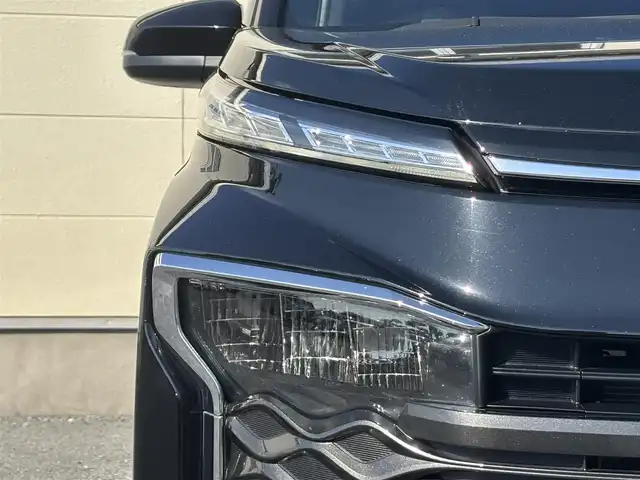 トヨタ ヴォクシー S－Z 茨城県 2022(令4)年 3.8万km アティチュードブラックマイカ 純正ディスプレイオーディオプラス/　（CD/DVD/USB/HDMI/Bluetooth/フルセグ）/バックカメラ/フリップダウンモニター/デジタルミラー型ドライブレコーダー（TZ）/セーフティセンス（衝突回避支援パッケージ）/・プリクラッシュセーフティ/・レーントレーシングアシスト/・レーンディパーチャーアラート/・レーダークルーズコントロール/・オートマチックハイビーム/・ロードサインアシスト/・ドライバー異常時対応システム/・プロアクティブドライビングアシスト/・発進遅れ告知/両側パワースライドドア/ETC2.0/シートヒーター/LEDヘッドライト/パーキングサポートブレーキ/オートライト/W+サイドエアバッグ/純正アルミホイール