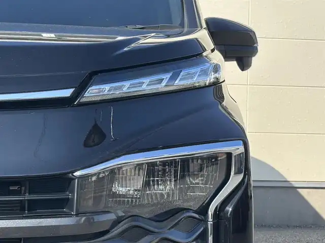 トヨタ ヴォクシー S－Z 茨城県 2022(令4)年 3.8万km アティチュードブラックマイカ 純正ディスプレイオーディオプラス/　（CD/DVD/USB/HDMI/Bluetooth/フルセグ）/バックカメラ/フリップダウンモニター/デジタルミラー型ドライブレコーダー（TZ）/セーフティセンス（衝突回避支援パッケージ）/・プリクラッシュセーフティ/・レーントレーシングアシスト/・レーンディパーチャーアラート/・レーダークルーズコントロール/・オートマチックハイビーム/・ロードサインアシスト/・ドライバー異常時対応システム/・プロアクティブドライビングアシスト/・発進遅れ告知/両側パワースライドドア/ETC2.0/シートヒーター/LEDヘッドライト/パーキングサポートブレーキ/オートライト/W+サイドエアバッグ/純正アルミホイール