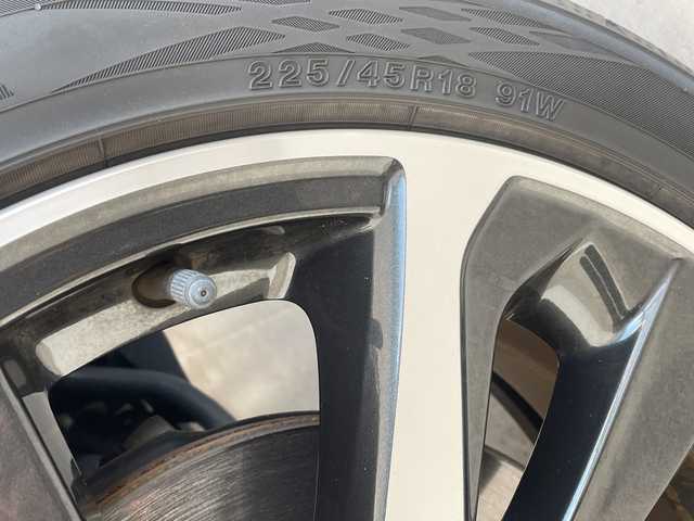 スバル レヴォーグ 1．8GT－H EX 愛知県 2021(令3)年 6万km クリスタルホワイトP 純正10型ディスプレイオーディオナビ/レーダークルーズコントロール/シートヒーター/バックカメラ/コーナーセンサー/電動リアゲート/パワーシート/純正アルミホイール/レーンキープアシスト/ＥＴＣ/インテリジェントミラー/衝突軽減システム/Bluetooth/ステアリングスイッチ/スマートキー/プッシュスタート