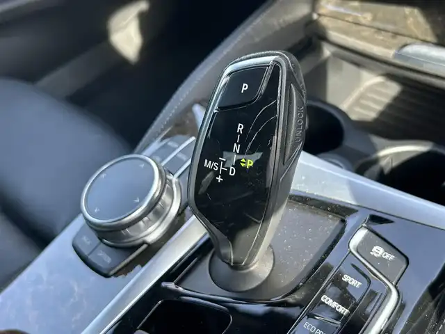 ＢＭＷ ５２３ｄ Mスポーツ 東京都 2017(平29)年 5.5万km グレー 純正ナビ/フルセグTV/　/CD/DVD/BT/USB/全方位カメラ/ミラー1体型ETC/黒レザーシート/シートヒーター/スマトーキー/パドルシフト/ACC/インテリジェントセーフティ/社外ドラレコ