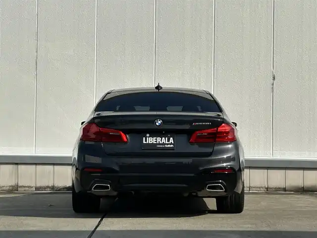 ＢＭＷ ５２３ｄ Mスポーツ 東京都 2017(平29)年 5.5万km グレー 純正ナビ/フルセグTV/　/CD/DVD/BT/USB/全方位カメラ/ミラー1体型ETC/黒レザーシート/シートヒーター/スマトーキー/パドルシフト/ACC/インテリジェントセーフティ/社外ドラレコ
