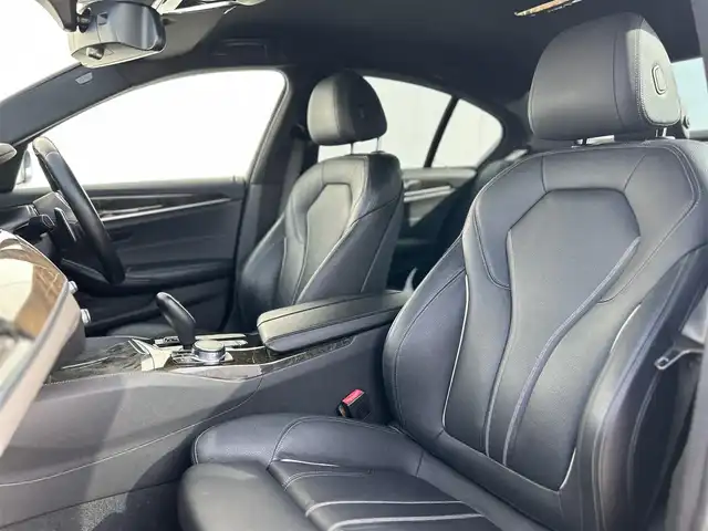 ＢＭＷ ５２３ｄ Mスポーツ 東京都 2017(平29)年 5.5万km グレー 純正ナビ/フルセグTV/　/CD/DVD/BT/USB/全方位カメラ/ミラー1体型ETC/黒レザーシート/シートヒーター/スマトーキー/パドルシフト/ACC/インテリジェントセーフティ/社外ドラレコ