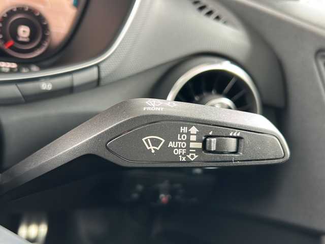 アウディ ＴＴＳクーペ 2.0 TFSI クワトロ 東京都 2015(平27)年 6.3万km セパンブルーパールエフェクト 純正メーカーナビ　【Bluetooth接続可、USB接続可、CD、DVD、フルセグTV、AUX】/ETC/ドライブレコーダー前後/クルーズコントロール追従機能付き/パーキングアシスト/アイドリングストップ/バックカメラ/レーンキープアシスト/コーナーセンサー/横滑り防止装置/盗難防止装置/オットマン/レザーシート/シートヒーター/パワーシート/4WD/ターボ/MTモード付AT/パドルシフト/センターコンソール/drive select/電動リアスポイラー/オートライト/オートマチックハイビーム/LEDヘッドライト/純正フロアマット/純正アルミホイール/ABS/保証書/記録簿/取扱説明書/スマートキー/スペアキー1本