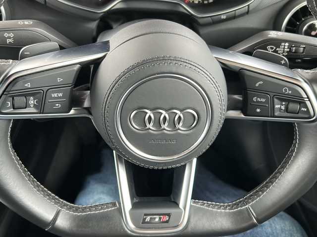 アウディ ＴＴＳクーペ 2.0 TFSI クワトロ 東京都 2015(平27)年 6.3万km セパンブルーパールエフェクト 純正メーカーナビ　【Bluetooth接続可、USB接続可、CD、DVD、フルセグTV、AUX】/ETC/ドライブレコーダー前後/クルーズコントロール追従機能付き/パーキングアシスト/アイドリングストップ/バックカメラ/レーンキープアシスト/コーナーセンサー/横滑り防止装置/盗難防止装置/オットマン/レザーシート/シートヒーター/パワーシート/4WD/ターボ/MTモード付AT/パドルシフト/センターコンソール/drive select/電動リアスポイラー/オートライト/オートマチックハイビーム/LEDヘッドライト/純正フロアマット/純正アルミホイール/ABS/保証書/記録簿/取扱説明書/スマートキー/スペアキー1本