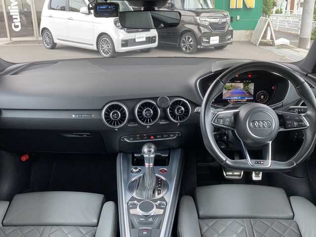 アウディ ＴＴＳクーペ 2.0 TFSI クワトロ 東京都 2015(平27)年 6.3万km セパンブルーパールエフェクト 純正メーカーナビ　【Bluetooth接続可、USB接続可、CD、DVD、フルセグTV、AUX】/ETC/ドライブレコーダー前後/クルーズコントロール追従機能付き/パーキングアシスト/アイドリングストップ/バックカメラ/レーンキープアシスト/コーナーセンサー/横滑り防止装置/盗難防止装置/オットマン/レザーシート/シートヒーター/パワーシート/4WD/ターボ/MTモード付AT/パドルシフト/センターコンソール/drive select/電動リアスポイラー/オートライト/オートマチックハイビーム/LEDヘッドライト/純正フロアマット/純正アルミホイール/ABS/保証書/記録簿/取扱説明書/スマートキー/スペアキー1本
