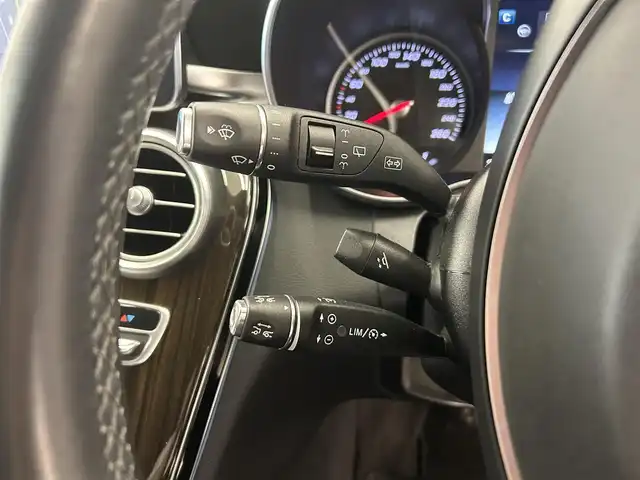 メルセデス・ベンツ Ｃ２００ アバンギャルド 岡山県 2017(平29)年 6.8万km パール 純正ナビ/バックカメラ/フルセグTV/Bluetooth/Burmester/アンビエントライト/パワーシート/シートヒーター/ハーフレザーシート/ドライブレコーダー/ETC/電動リアゲート/コーナーセンサー/純正17インチアルミ