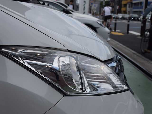 ホンダ フリード G ジャストセレクション 神奈川県 2013(平25)年 7.4万km ホワイトオーキッドパール ワンオーナー/フロントコーナーセンサー/片側パワースライドドア/ステアリングリモコン/スペアキー有/純正SDナビ/バックカメラ/Bluetooth/DVD/CD/6人乗り/２列目ウォークスルー/純正フロアマット/ETC/ECONモード/禁煙車/電動格納ミラー