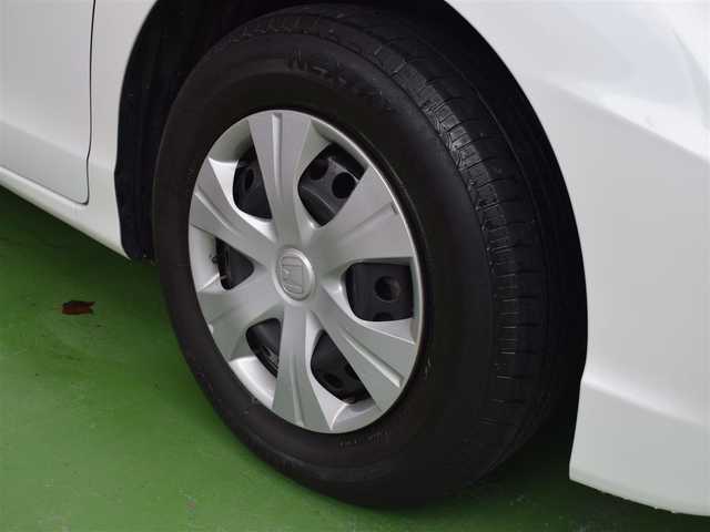 ホンダ フリード G ジャストセレクション 神奈川県 2013(平25)年 7.4万km ホワイトオーキッドパール ワンオーナー/フロントコーナーセンサー/片側パワースライドドア/ステアリングリモコン/スペアキー有/純正SDナビ/バックカメラ/Bluetooth/DVD/CD/6人乗り/２列目ウォークスルー/純正フロアマット/ETC/ECONモード/禁煙車/電動格納ミラー