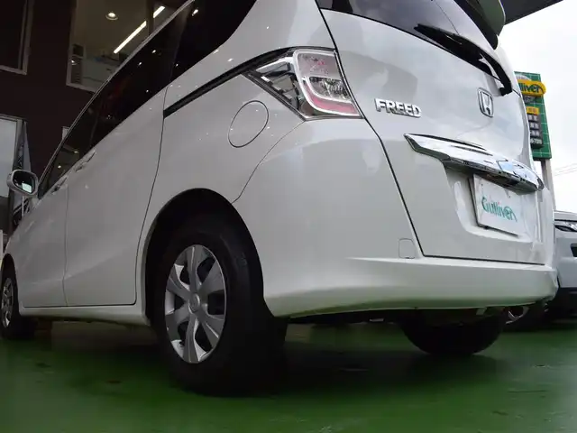 ホンダ フリード G ジャストセレクション 神奈川県 2013(平25)年 7.4万km ホワイトオーキッドパール ワンオーナー/フロントコーナーセンサー/片側パワースライドドア/ステアリングリモコン/スペアキー有/純正SDナビ/バックカメラ/Bluetooth/DVD/CD/6人乗り/２列目ウォークスルー/純正フロアマット/ETC/ECONモード/禁煙車/電動格納ミラー